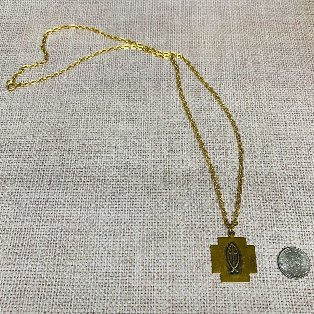 Brass Icathus Cross Necklace‎